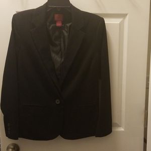 size 6 Black blazer